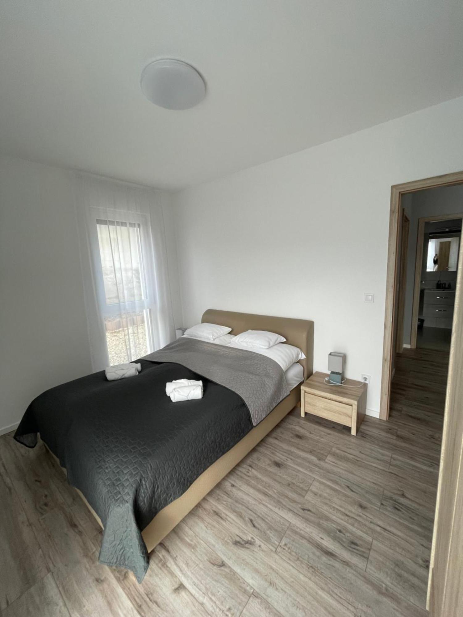 Paskom Apartmanház Nyergesujfalu Exterior foto